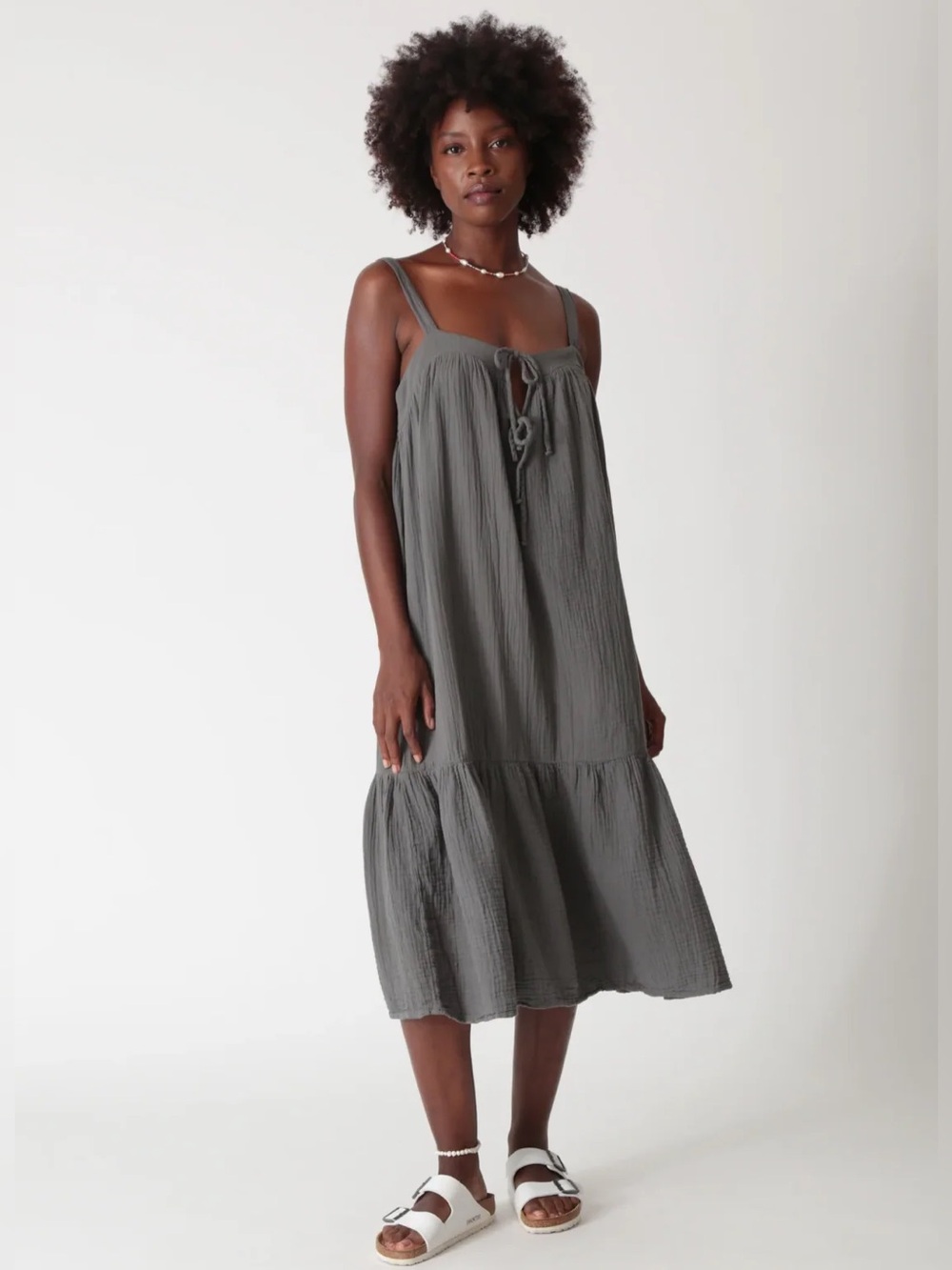 E&R Addison Dress - Picture 2 of 13